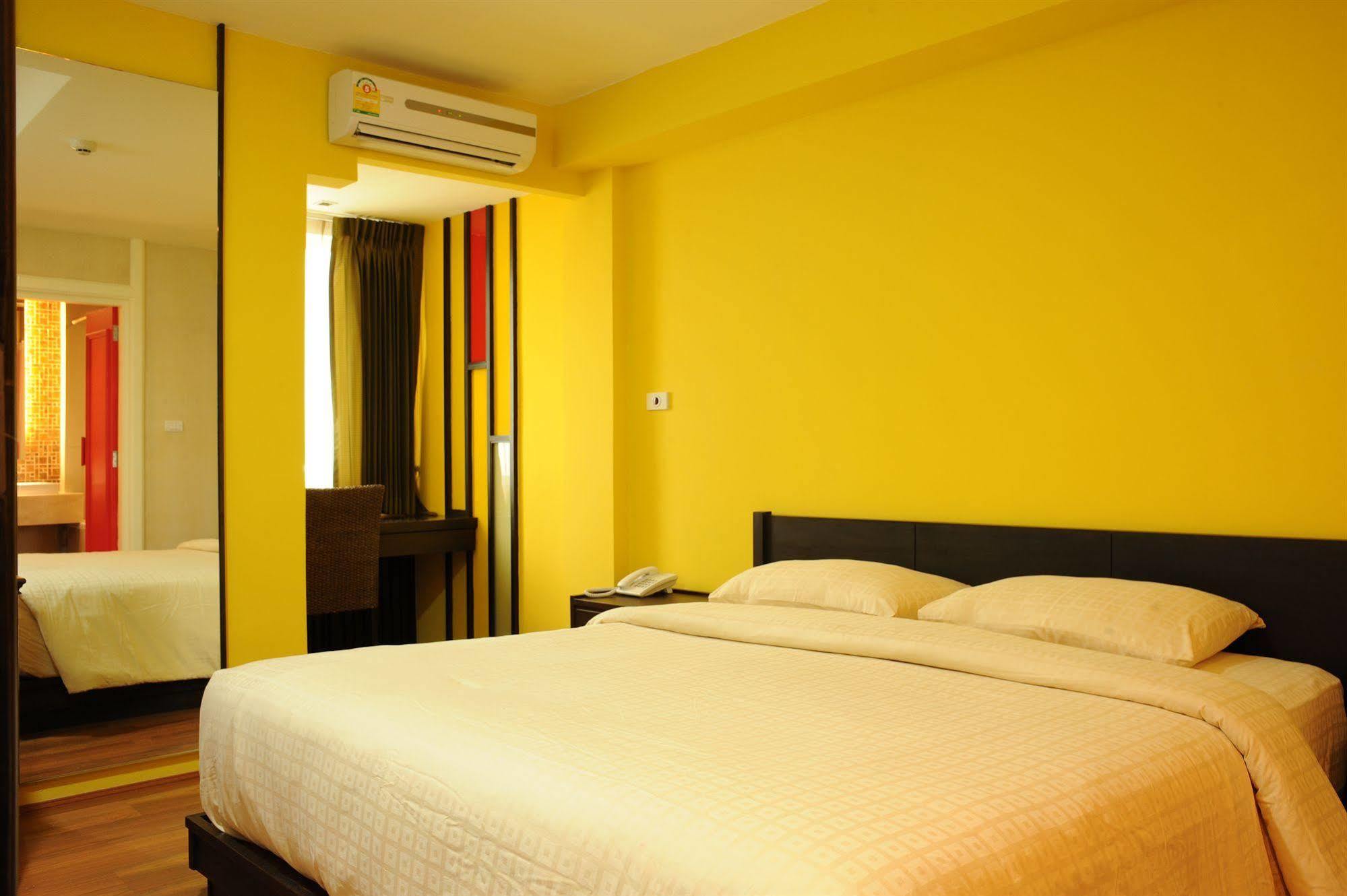 Bkk Home 24 Boutique Hotel Bangkok Exterior photo