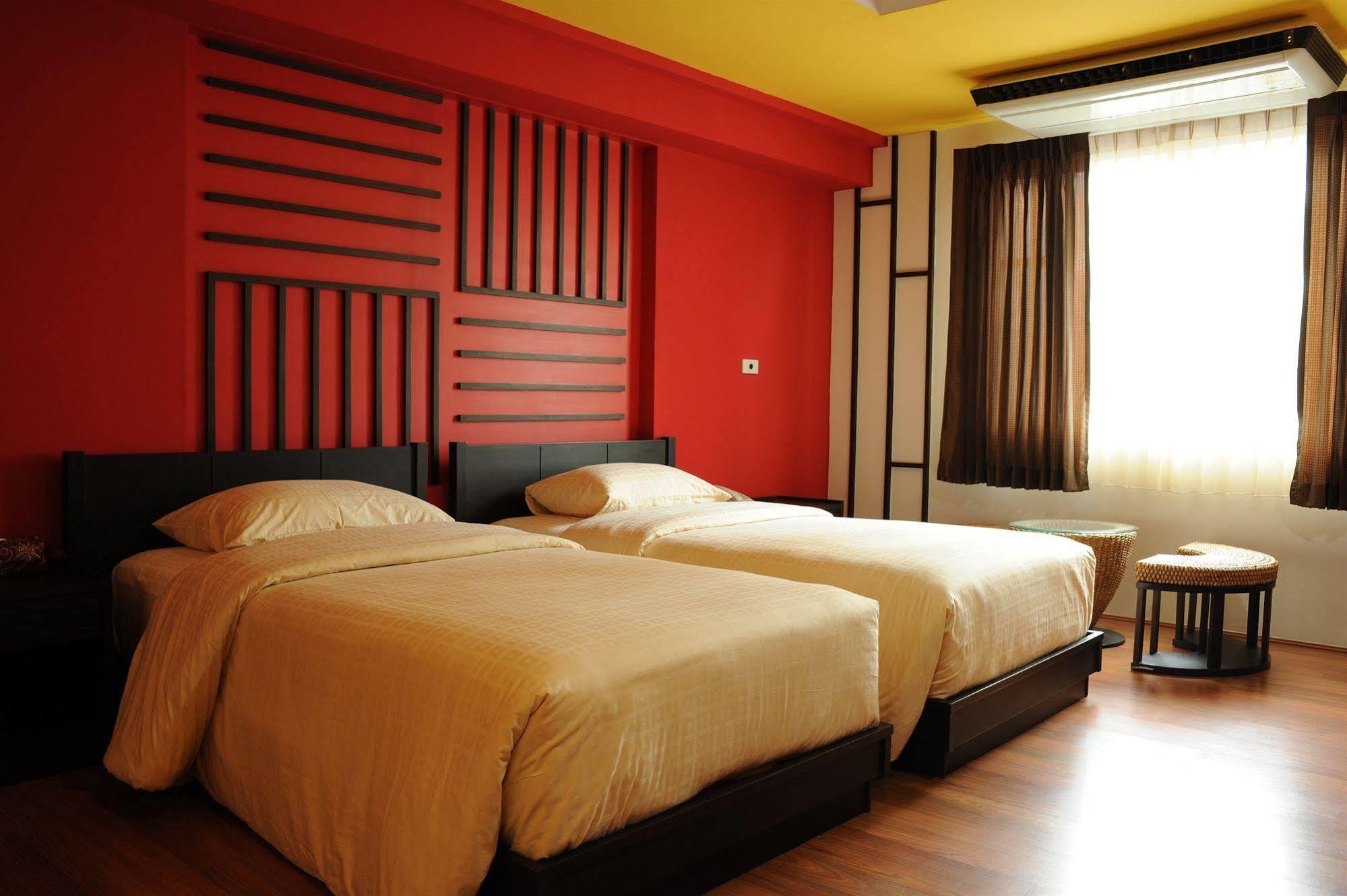 Bkk Home 24 Boutique Hotel Bangkok Exterior photo